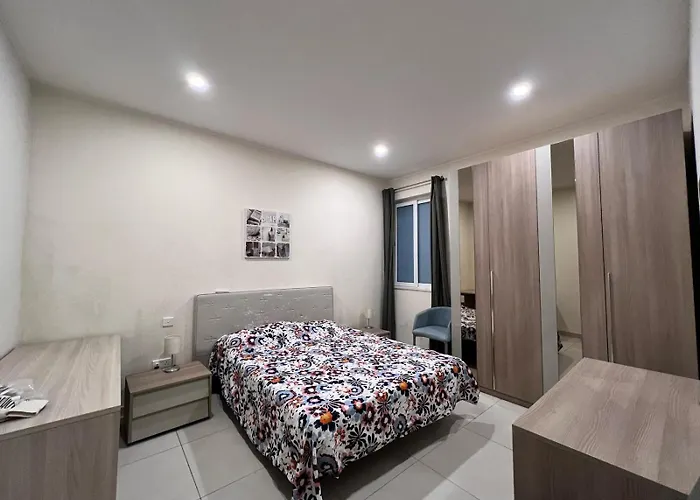 Modern Flat In Balluta سانت جوليان